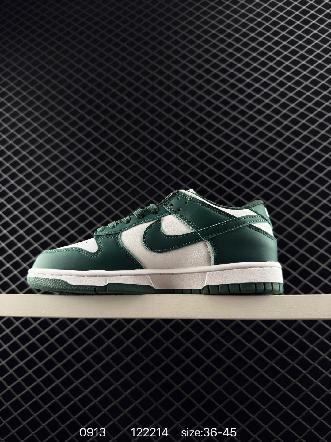 🛒购物价：168💰[店长鲸选配套包装齐全.莆田本地档口]SB Dunk Low 低帮休闲
定制鞋盒 大厂纯原品质出货 超高清洁度 皮料切割干净无任何毛边 细节完美  
货号：DD1391-103
尺码：如图
编码：122214
