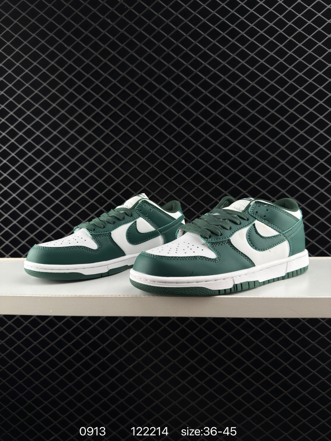 🛒购物价：168💰[店长鲸选配套包装齐全.莆田本地档口]SB Dunk Low 低帮休闲
定制鞋盒 大厂纯原品质出货 超高清洁度 皮料切割干净无任何毛边 细节完美  
货号：DD1391-103
尺码：如图
编码：122214
