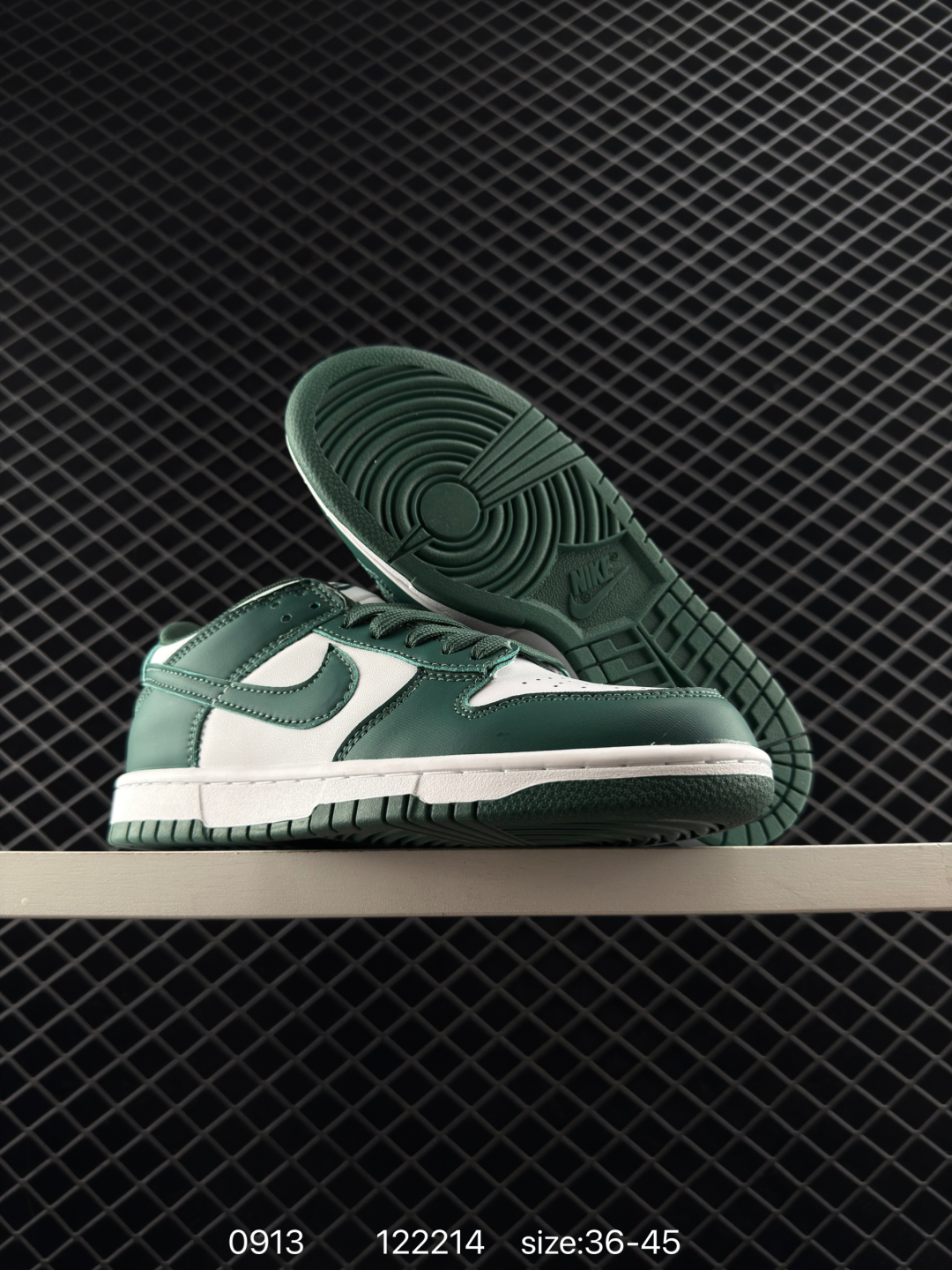 🛒购物价：168💰[店长鲸选配套包装齐全.莆田本地档口]SB Dunk Low 低帮休闲
定制鞋盒 大厂纯原品质出货 超高清洁度 皮料切割干净无任何毛边 细节完美  
货号：DD1391-103
尺码：如图
编码：122214
