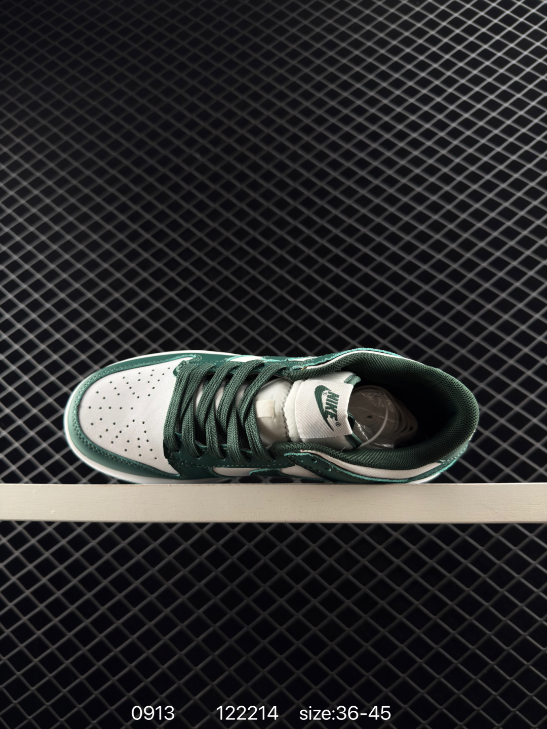 🛒购物价：168💰[店长鲸选配套包装齐全.莆田本地档口]SB Dunk Low 低帮休闲
定制鞋盒 大厂纯原品质出货 超高清洁度 皮料切割干净无任何毛边 细节完美  
货号：DD1391-103
尺码：如图
编码：122214
