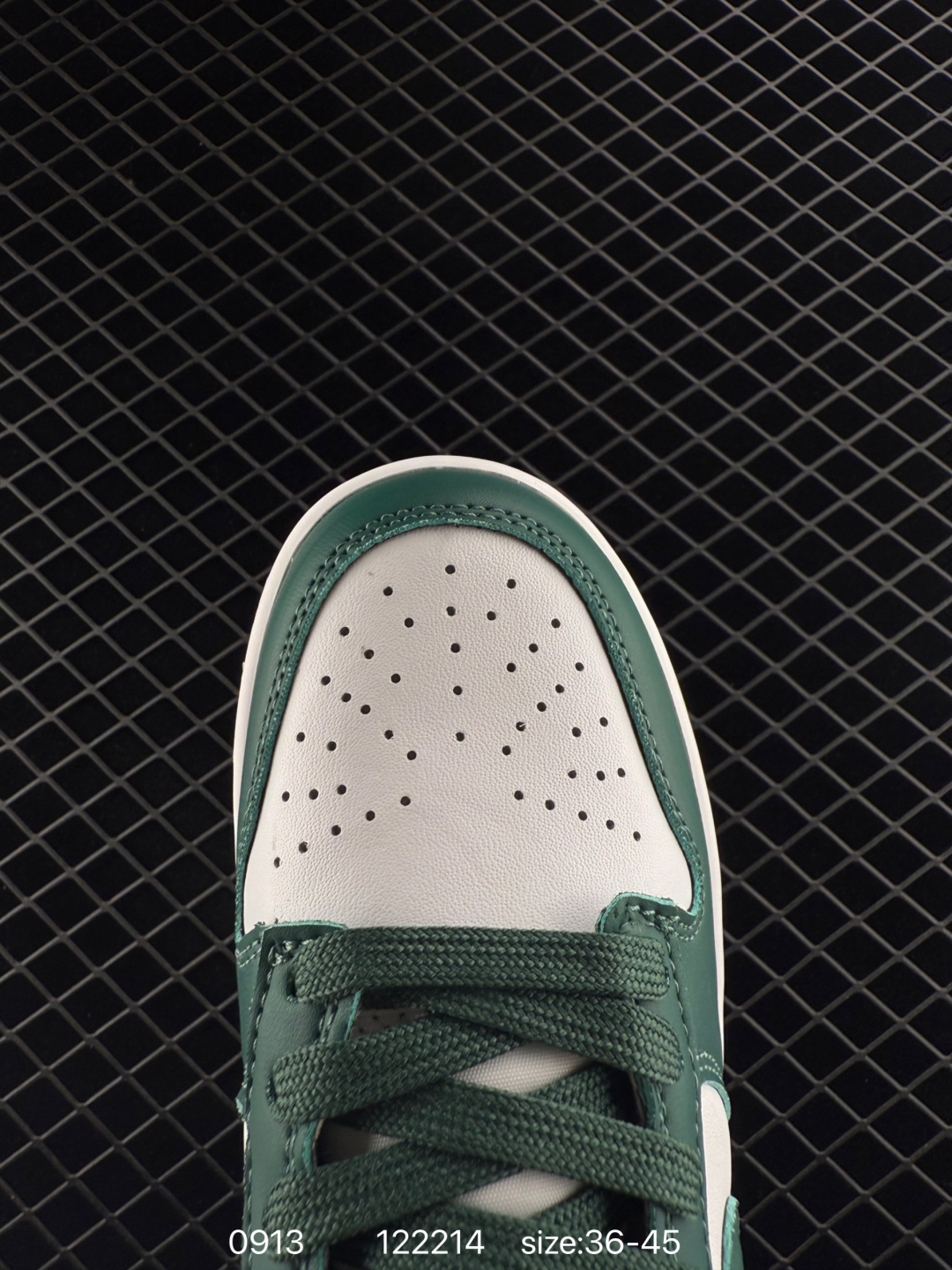 🛒购物价：168💰[店长鲸选配套包装齐全.莆田本地档口]SB Dunk Low 低帮休闲
定制鞋盒 大厂纯原品质出货 超高清洁度 皮料切割干净无任何毛边 细节完美  
货号：DD1391-103
尺码：如图
编码：122214

