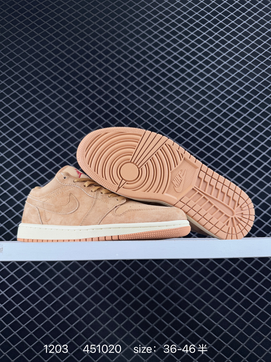 💰198
AJ1 low 亚麻棕低帮！
K版！尺码36-46全码出货！
市售第二梯队领头羊的产物！
偏小一码！HV4089-200！
编码：451020