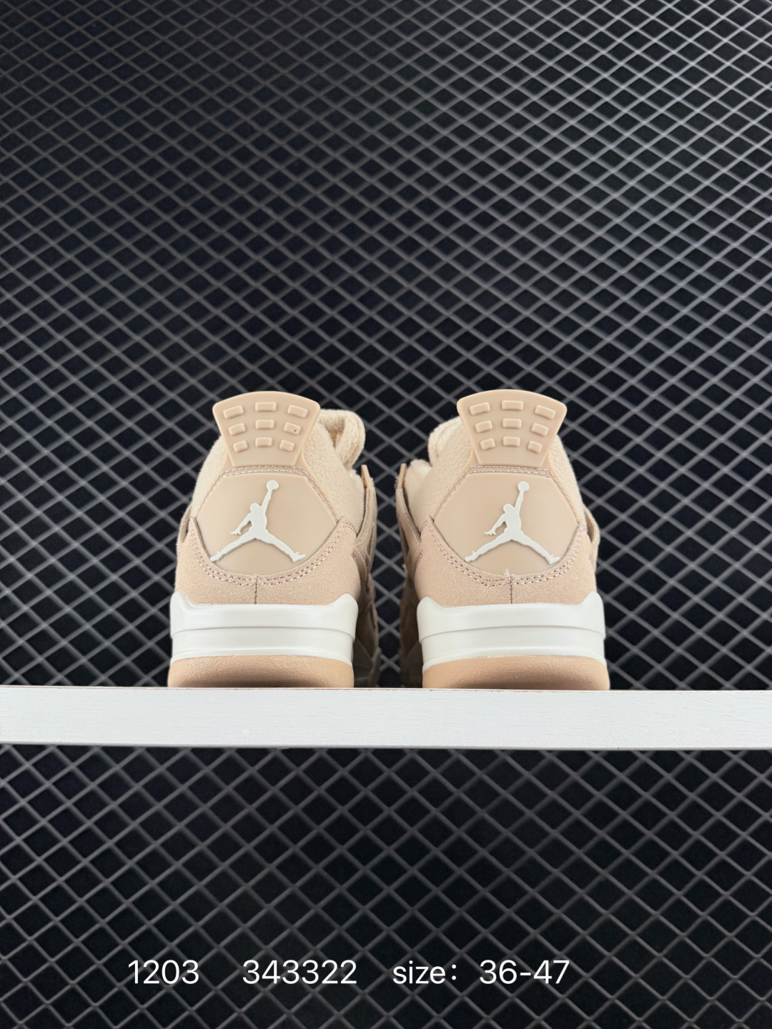 💰210aj4沙漠黄！
GX版！尺码36-48.5全码出货！
行业龙头标的硬通货品质！嘎嘎响！
欢迎高端玩家品鉴找茬！含45.5！
HV0823-200！编码343322