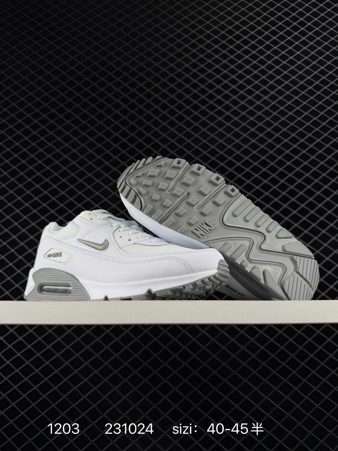 💰220
：耐克Nike AIR MAX90 FlyEase MAX90经典款复古缓震气垫跑步鞋
货号：DV3503
尺码：看图所示
编码：231024