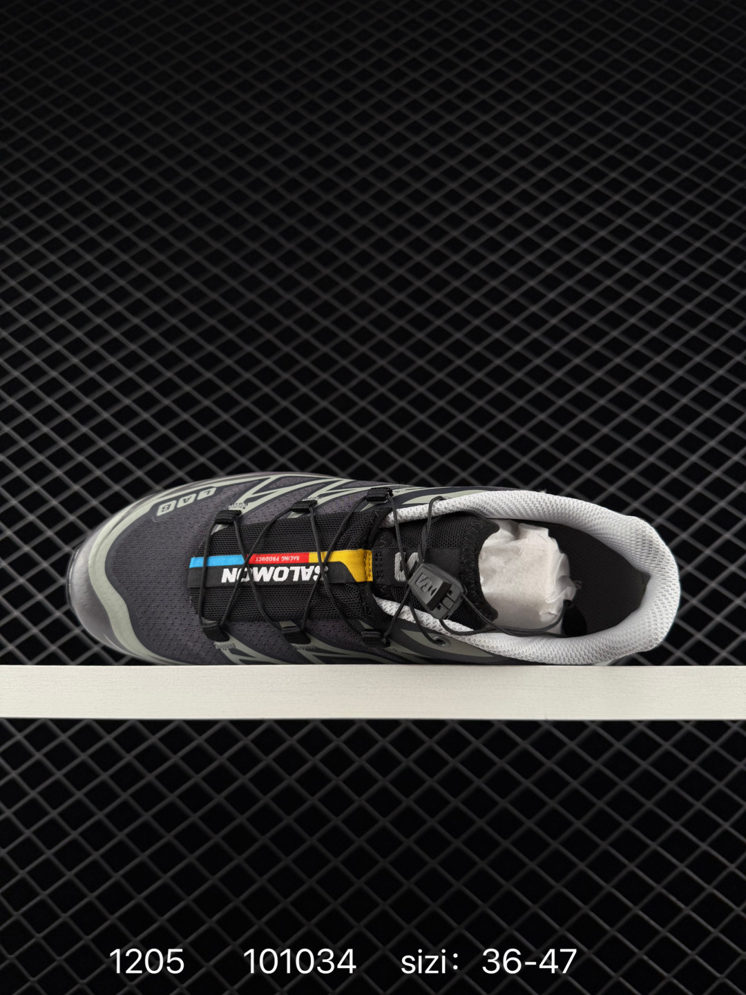 💰230
Salomon XA PRO XT-6 FT萨洛蒙户外越野跑鞋 鞋面采用SENSIFIT贴合技术 全方位贴合包裹脚型 鞋跟部鞋底牵引设计 提供强大的抓地性能 更适应野外崎岖不平的道路 其3D ADVANCED CHASSIS底盘 材料轻量大化 钉齿设计更具稳定性、防护性 鞋底易磨损区运用CONTAGRIP高耐磨材料 应对城市硬质路面长距离跑考验 
货号:410866 28
编码：101034
 Size:36～47