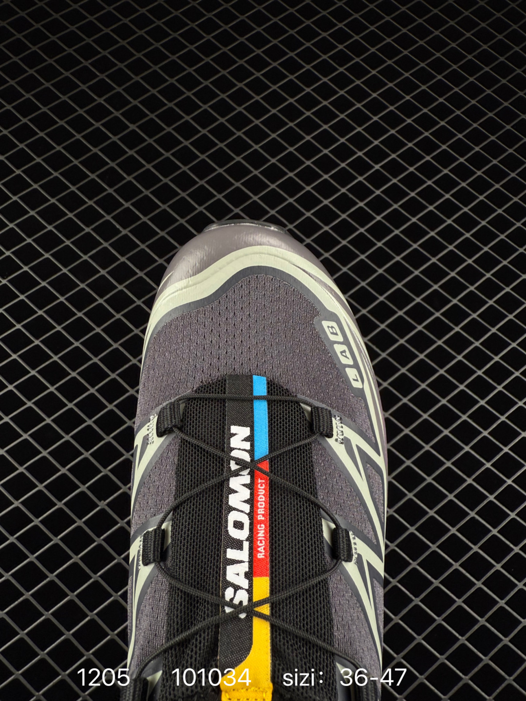 💰230
Salomon XA PRO XT-6 FT萨洛蒙户外越野跑鞋 鞋面采用SENSIFIT贴合技术 全方位贴合包裹脚型 鞋跟部鞋底牵引设计 提供强大的抓地性能 更适应野外崎岖不平的道路 其3D ADVANCED CHASSIS底盘 材料轻量大化 钉齿设计更具稳定性、防护性 鞋底易磨损区运用CONTAGRIP高耐磨材料 应对城市硬质路面长距离跑考验 
货号:410866 28
编码：101034
 Size:36～47