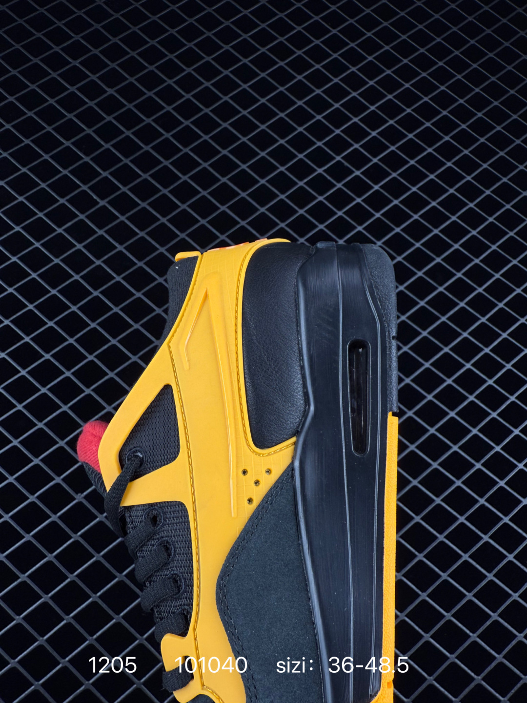 💰260
耐克 Nike Air Jordan 4 RM 耐克 防滑 低帮 复古篮球鞋
橡胶耐磨防滑大底 原档案原楦数据开发
原盒配件 原厂中底钢印 正确版本
货号:FQ7939-007
尺码：如图所示 
编码：101040