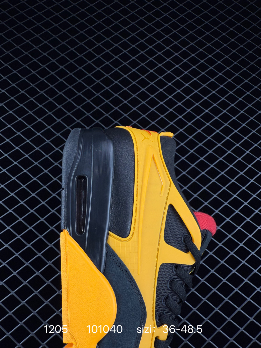 💰260
耐克 Nike Air Jordan 4 RM 耐克 防滑 低帮 复古篮球鞋
橡胶耐磨防滑大底 原档案原楦数据开发
原盒配件 原厂中底钢印 正确版本
货号:FQ7939-007
尺码：如图所示 
编码：101040