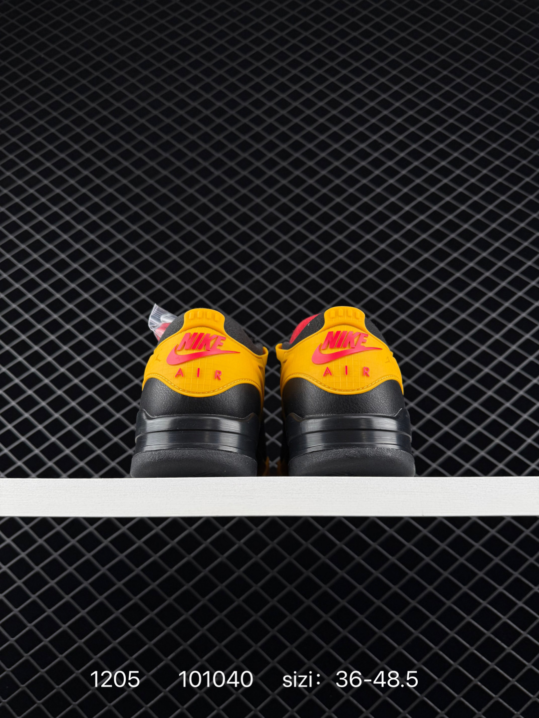 💰260
耐克 Nike Air Jordan 4 RM 耐克 防滑 低帮 复古篮球鞋
橡胶耐磨防滑大底 原档案原楦数据开发
原盒配件 原厂中底钢印 正确版本
货号:FQ7939-007
尺码：如图所示 
编码：101040