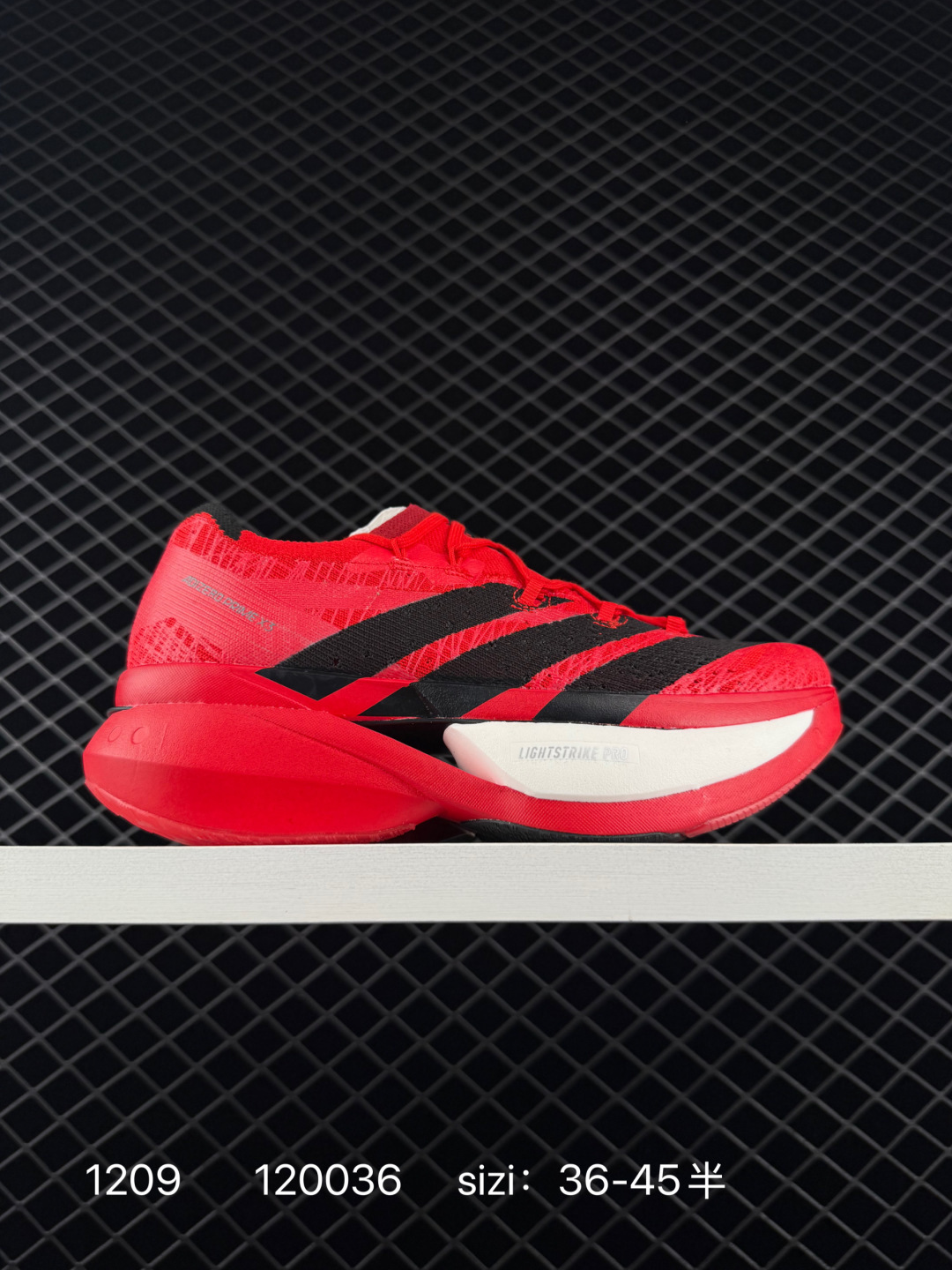 公司级:Adidas Adizero Prime X 3.0 Strung箱根系列 专业竞训 碳板碳柱 阿迪达斯 经典马拉松跑步鞋 整体采用前作的设计语言 并且对后者的细节进行升级 马拉松和长距离路跑的性能极限设计而生 货号:JQ0615 ID:120036