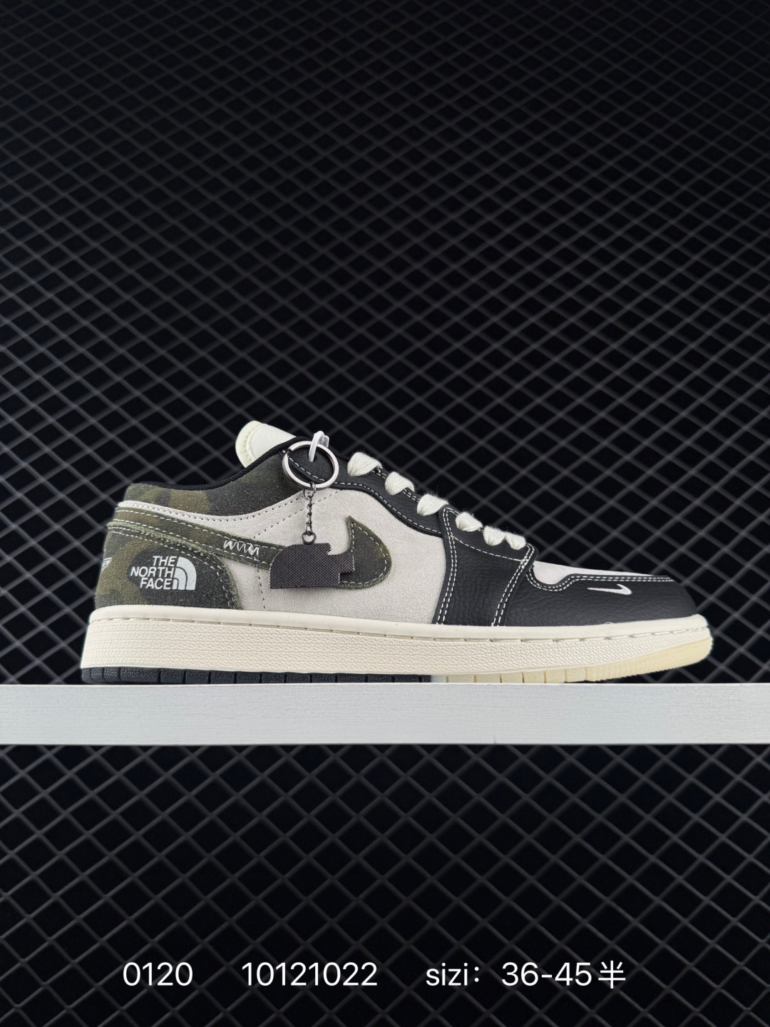 🈴💰170
特：Air Jordan 1 Retro Low x The North Face x CDG 北面联名-米灰蓝 定制配色 原厂内置气垫魔块 A模大底 头层小牛皮 鞋舌AJ原厂专用牛津布+AJ专用反口珍珠布+原厂无杂质高弹内里海棉+特殊封边弹力鞋带 
货号：DM9188-011
SIZE：36 36.5 37.5 38 38.5 39 40 40.5 41 42 42.5 43 44 44.5 45
编码：10121022