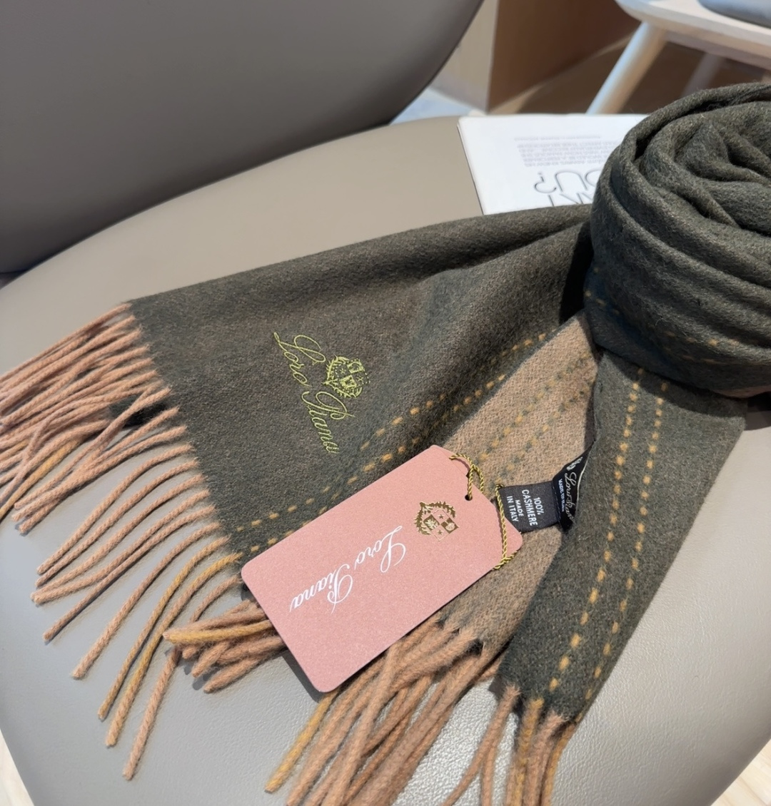 🆕Loro Piana · 【贸易公司尾单，极品山羊绒围巾披肩】送人自留都太高大上了😍重磅上新，爆款爆款
