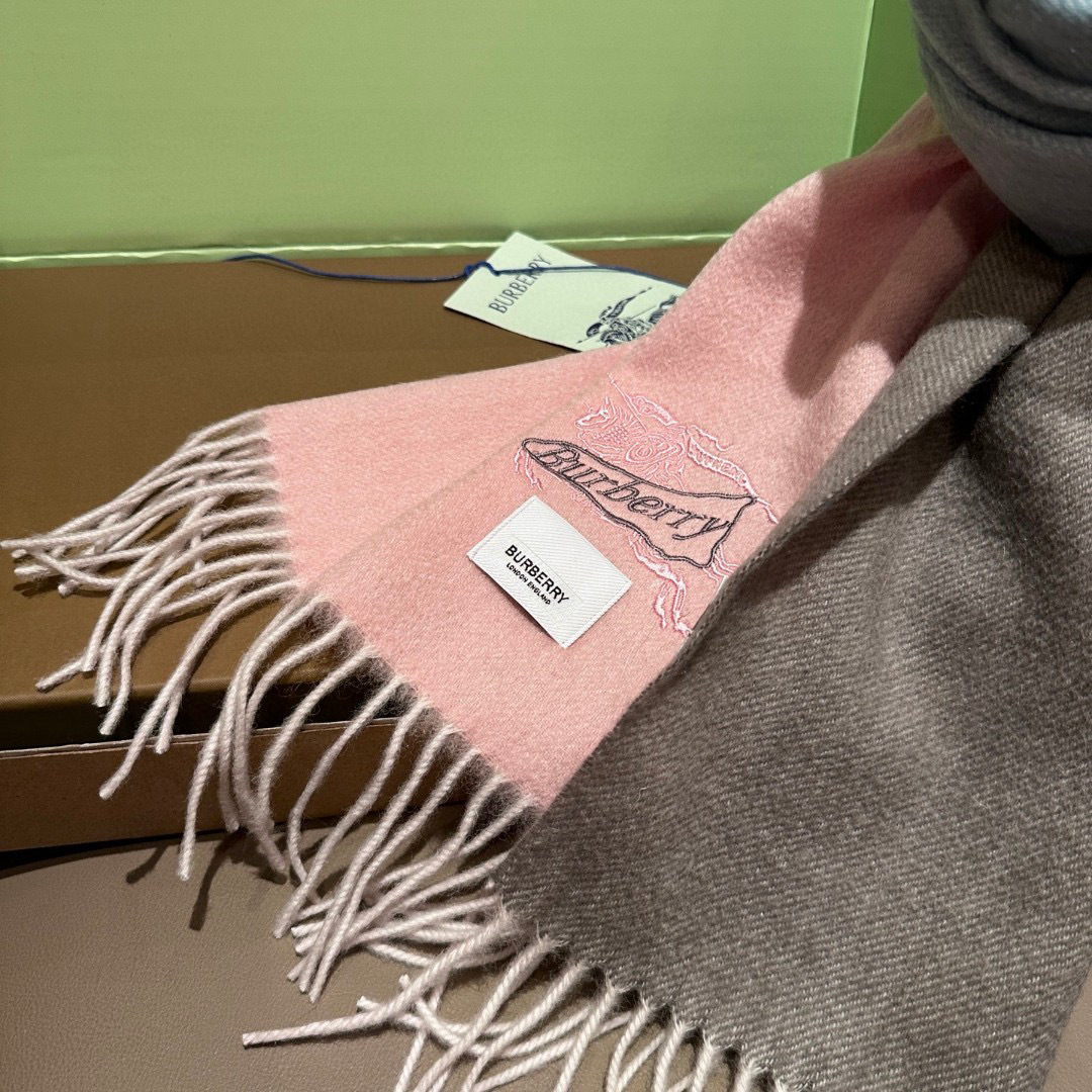 【▪️家属福利来了！！巴宝莉高端重磅男士围巾！】怒赞推荐，激动~！！下手绝对要快，同步专柜，最高端的男士