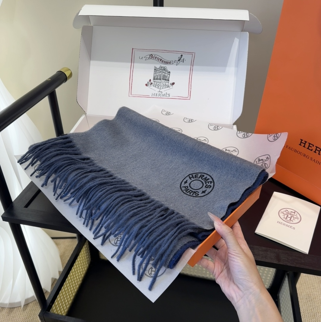 【▪️家属福利来了！！爱马仕高端重磅男士围巾！】怒赞推荐，激动~！！下手绝对要快，同步专柜，最高端的男士