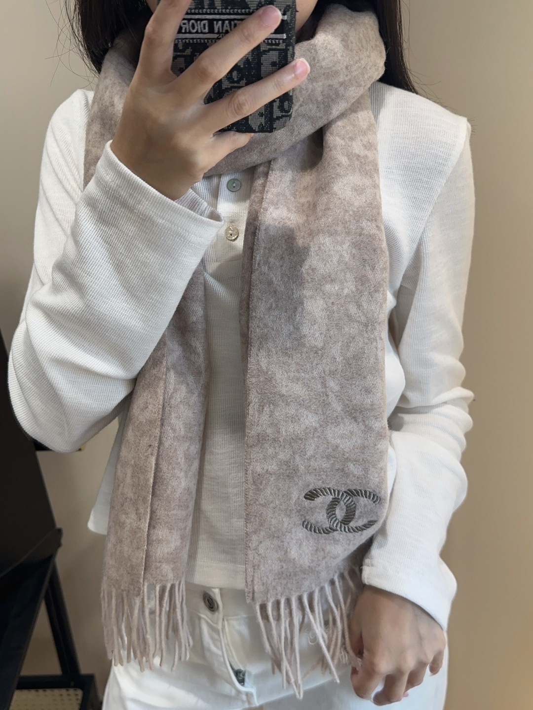 上新！2025秋冬香奈儿男女同款，同步，高端羊绒针织围巾！ 可正式，可随意，非常Classical的设计