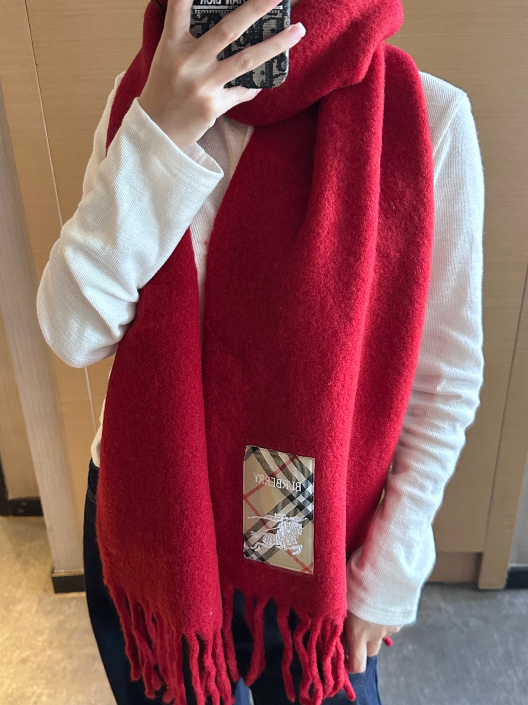 ▪❤️️巴宝莉超美新款马海毛围巾！超级推荐入手！】质感好货！主打的马海毛围巾~据说超难买哦！！打了好多次