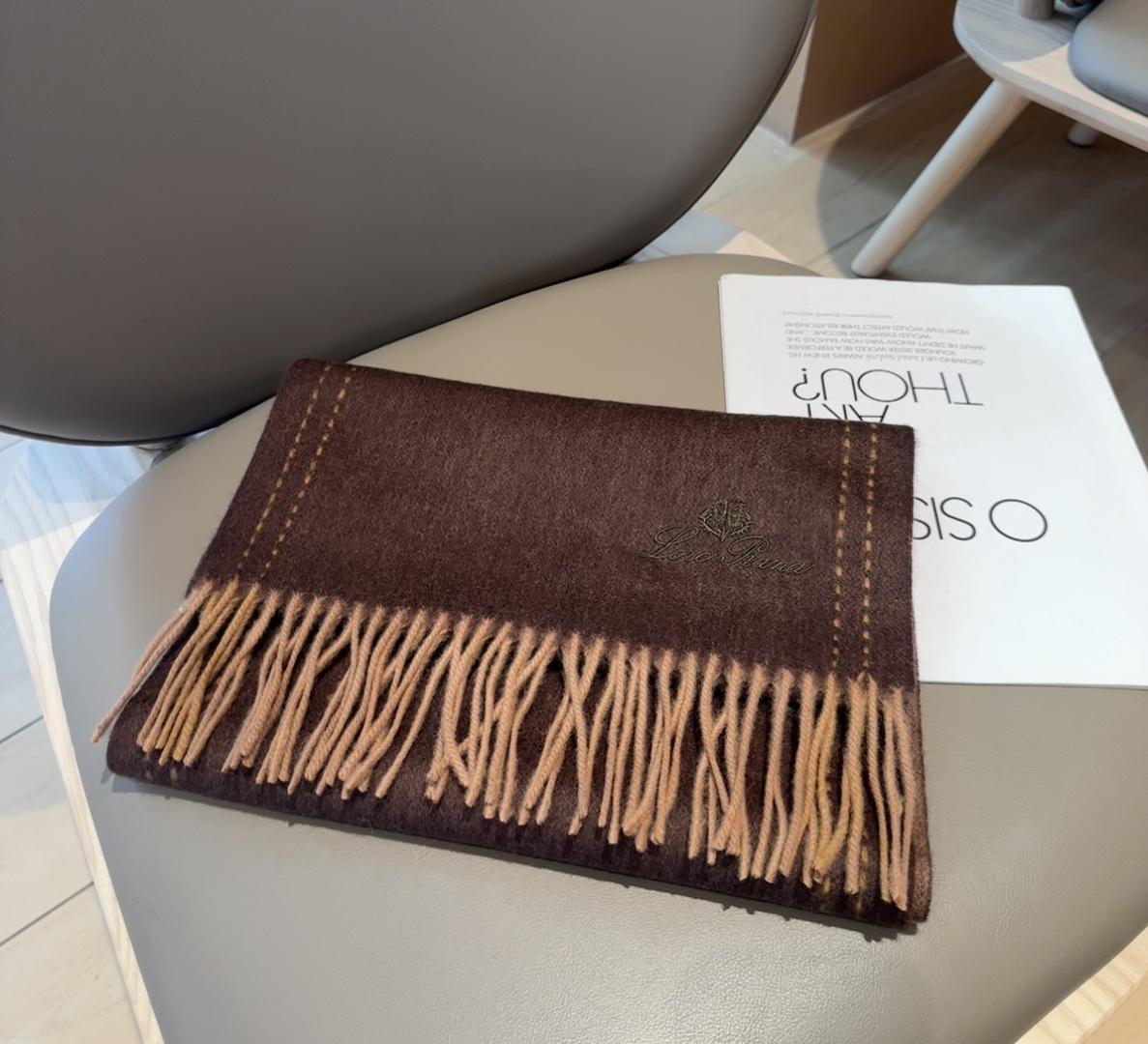 🆕Loro Piana · 【贸易公司尾单，极品山羊绒围巾披肩】送人自留都太高大上了😍重磅上新，爆款爆款