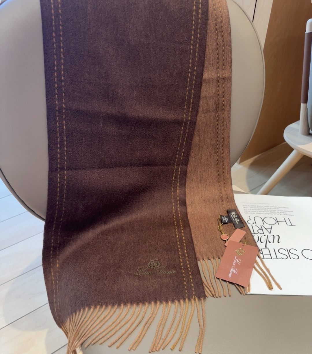 🆕Loro Piana · 【贸易公司尾单，极品山羊绒围巾披肩】送人自留都太高大上了😍重磅上新，爆款爆款