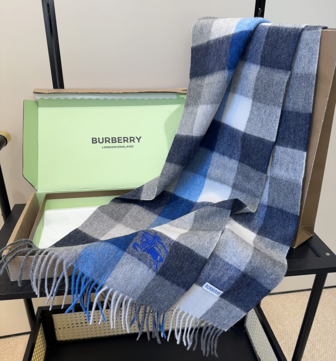 【▪️家属福利来了！！巴宝莉高端重磅男士围巾！】怒赞推荐，激动~！！下手绝对要快，同步专柜，最高端的男士