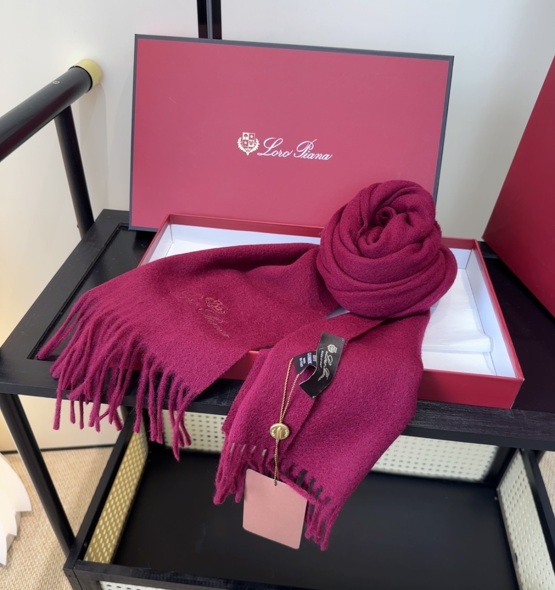 🆕Loro Piana · 【贸易公司尾单，极品山羊绒围巾披肩】送人自留都太高大上了😍重磅上新，爆款爆款