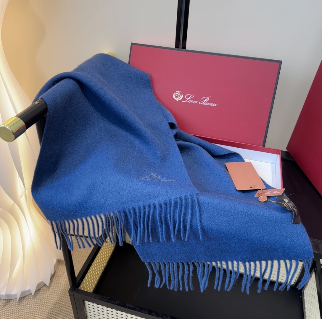 🆕Loro Piana · 【贸易公司尾单，极品山羊绒围巾披肩】送人自留都太高大上了😍重磅上新，爆款爆款