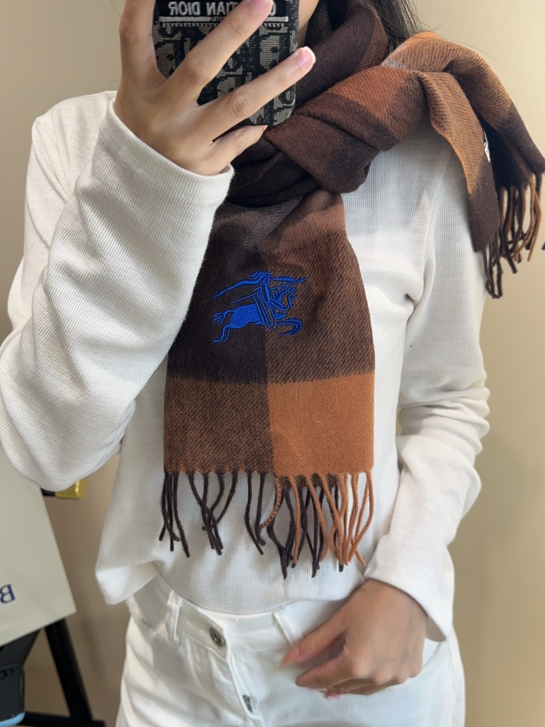 Burberry · 巴宝莉围巾❗️好看的要疯掉了，太有型太有魅力了❗️❗️非常斯文时尚的秋冬单品！真的