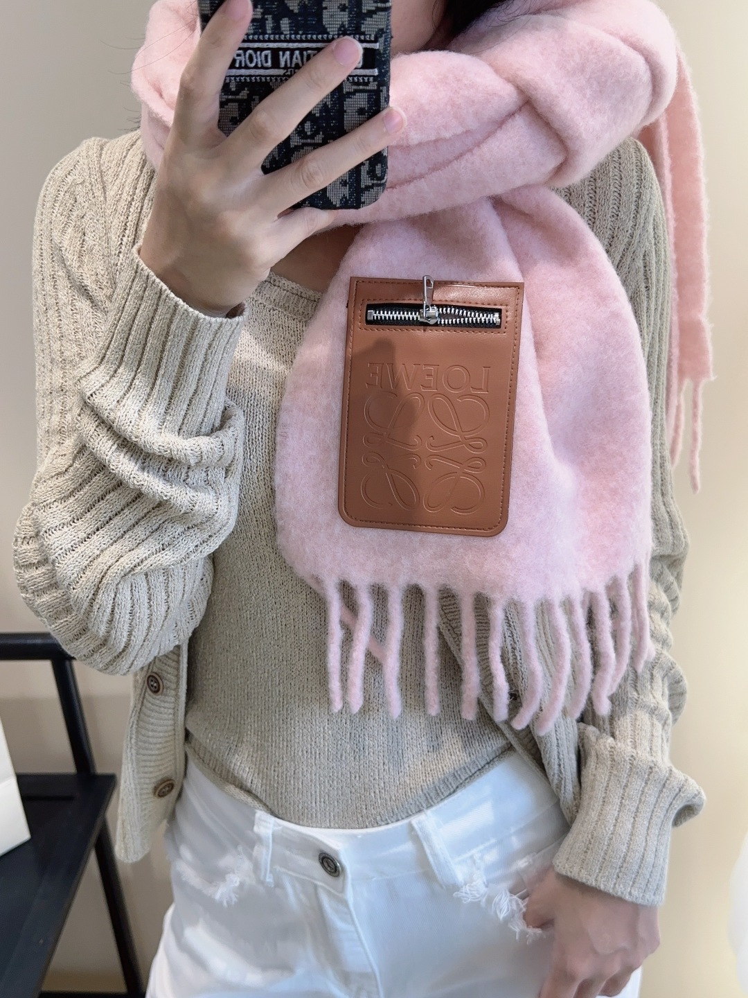 ▪❤️️罗意威超美新款马海毛围巾！超级推荐入手！】质感好货！主打的马海毛围巾~据说超难买哦！！打了好多次