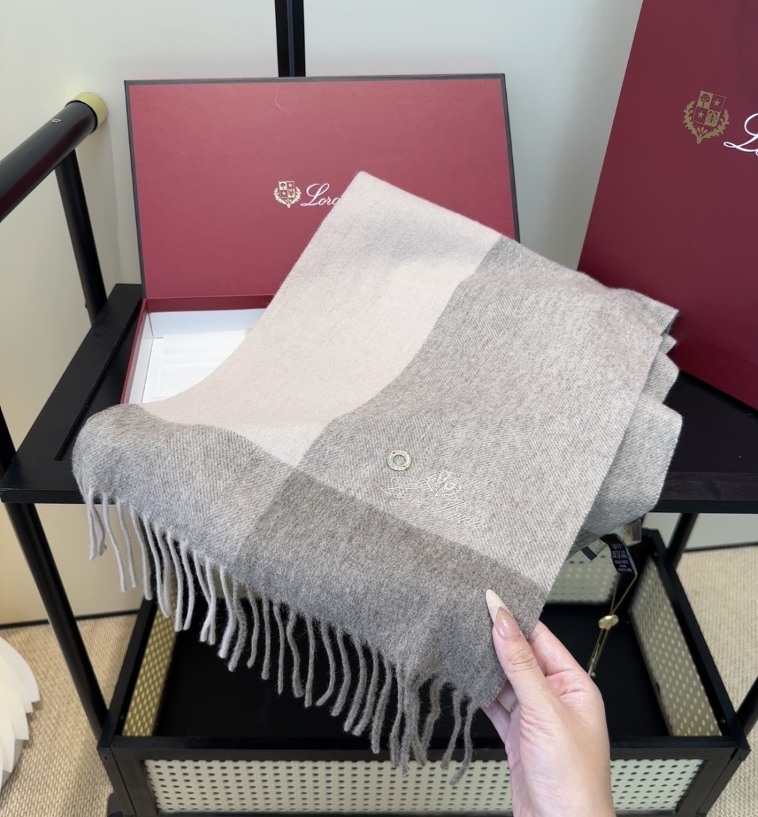 🆕Loro Piana · 【贸易公司尾单,极品山羊绒围巾披肩】送人自留都太高大上了😍重磅上新,爆款爆款