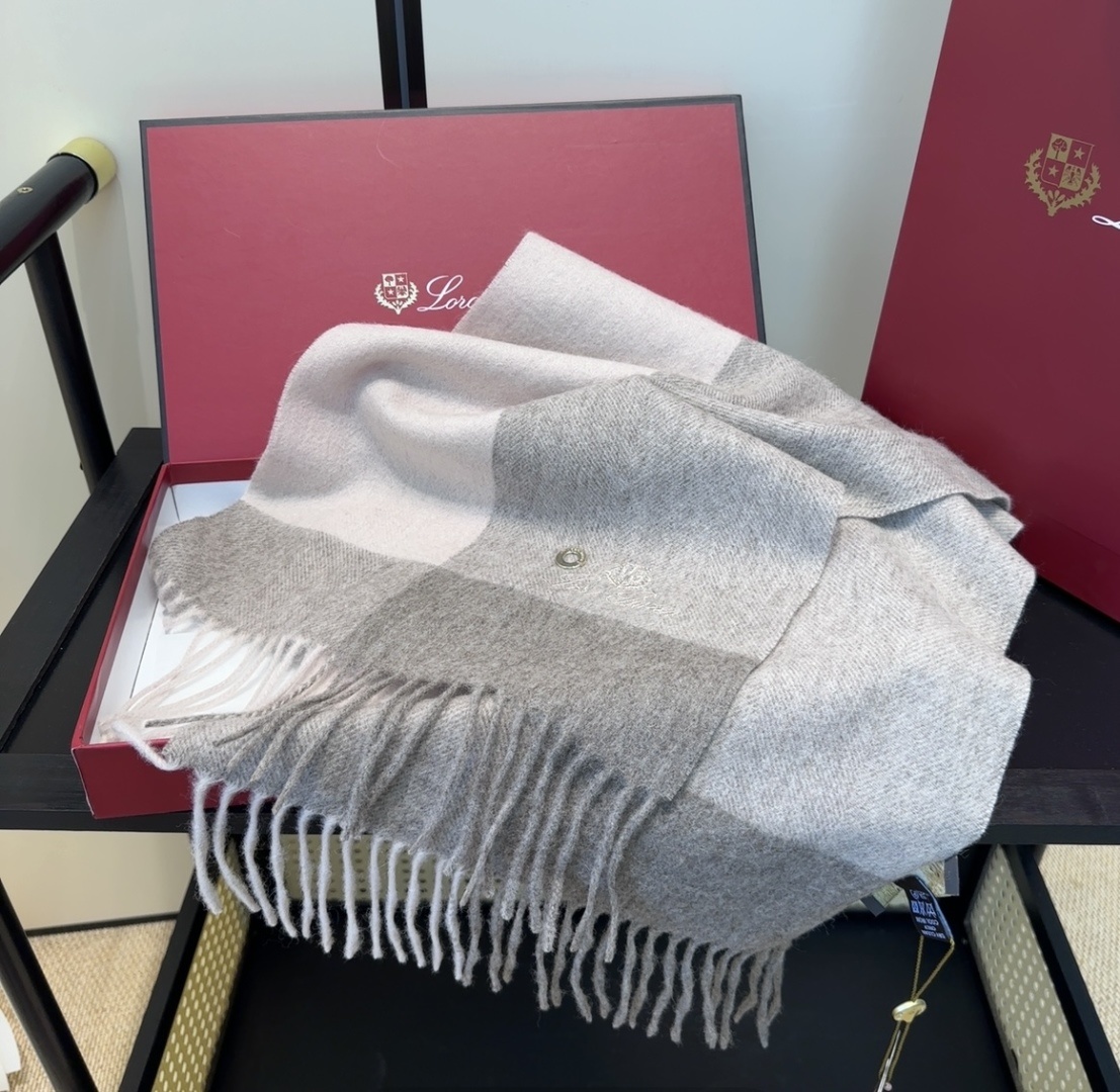 🆕Loro Piana · 【贸易公司尾单,极品山羊绒围巾披肩】送人自留都太高大上了😍重磅上新,爆款爆款