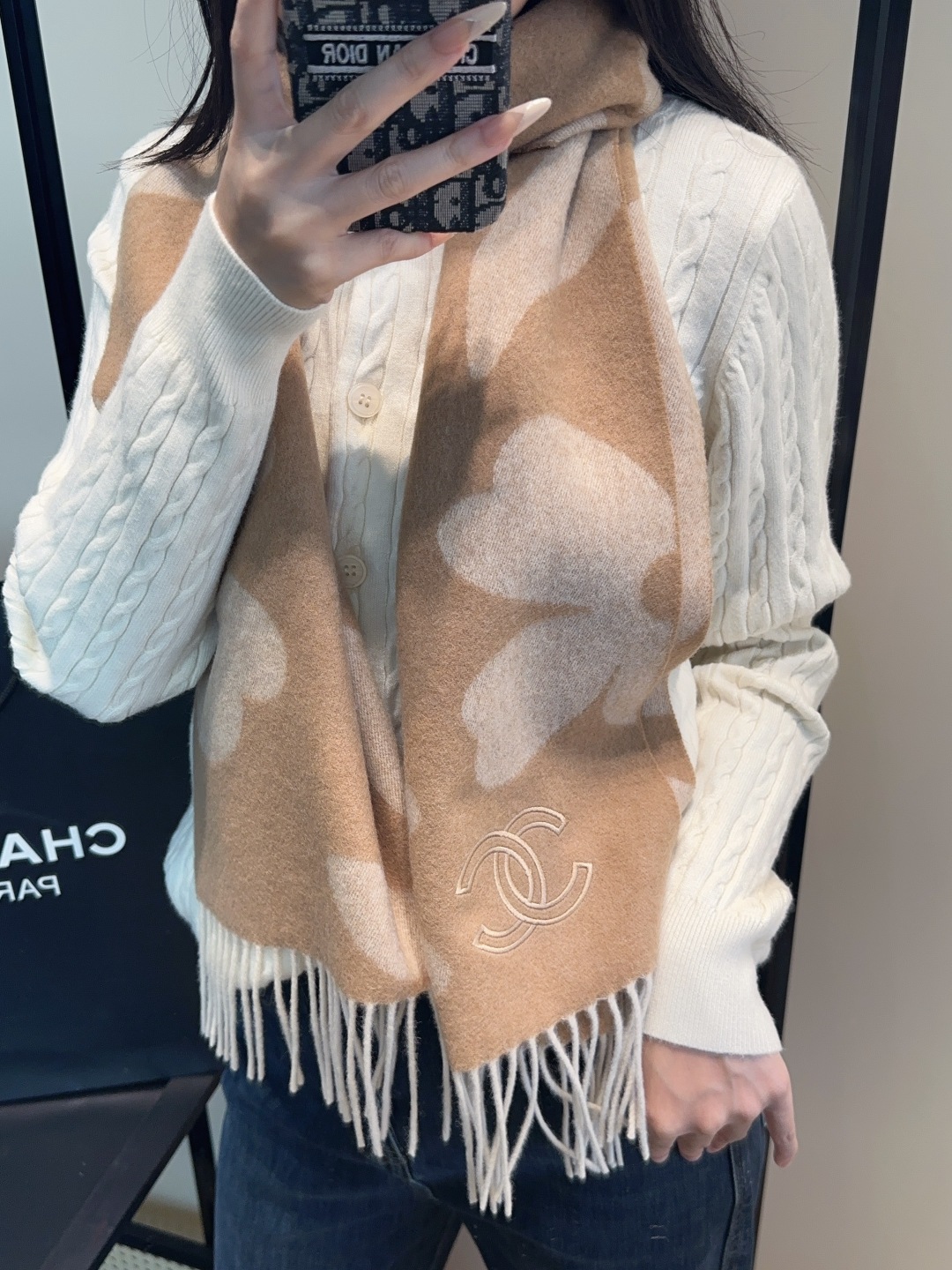 【▪Chanel · 香奈儿难得一见的温柔配色，超级迷恋❗️气质低调恬静又不失优雅❗️】重点推荐❗️高级