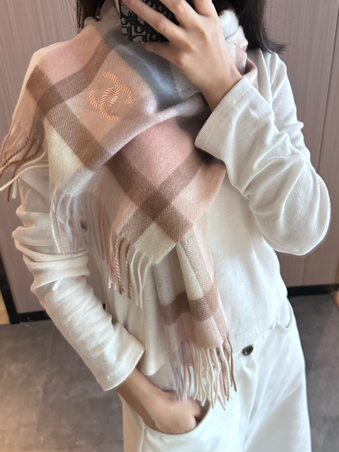 【▪Chanel · 香奈儿难得一见的温柔配色，超级迷恋❗️气质低调恬静又不失优雅❗️】重点推荐❗️高级