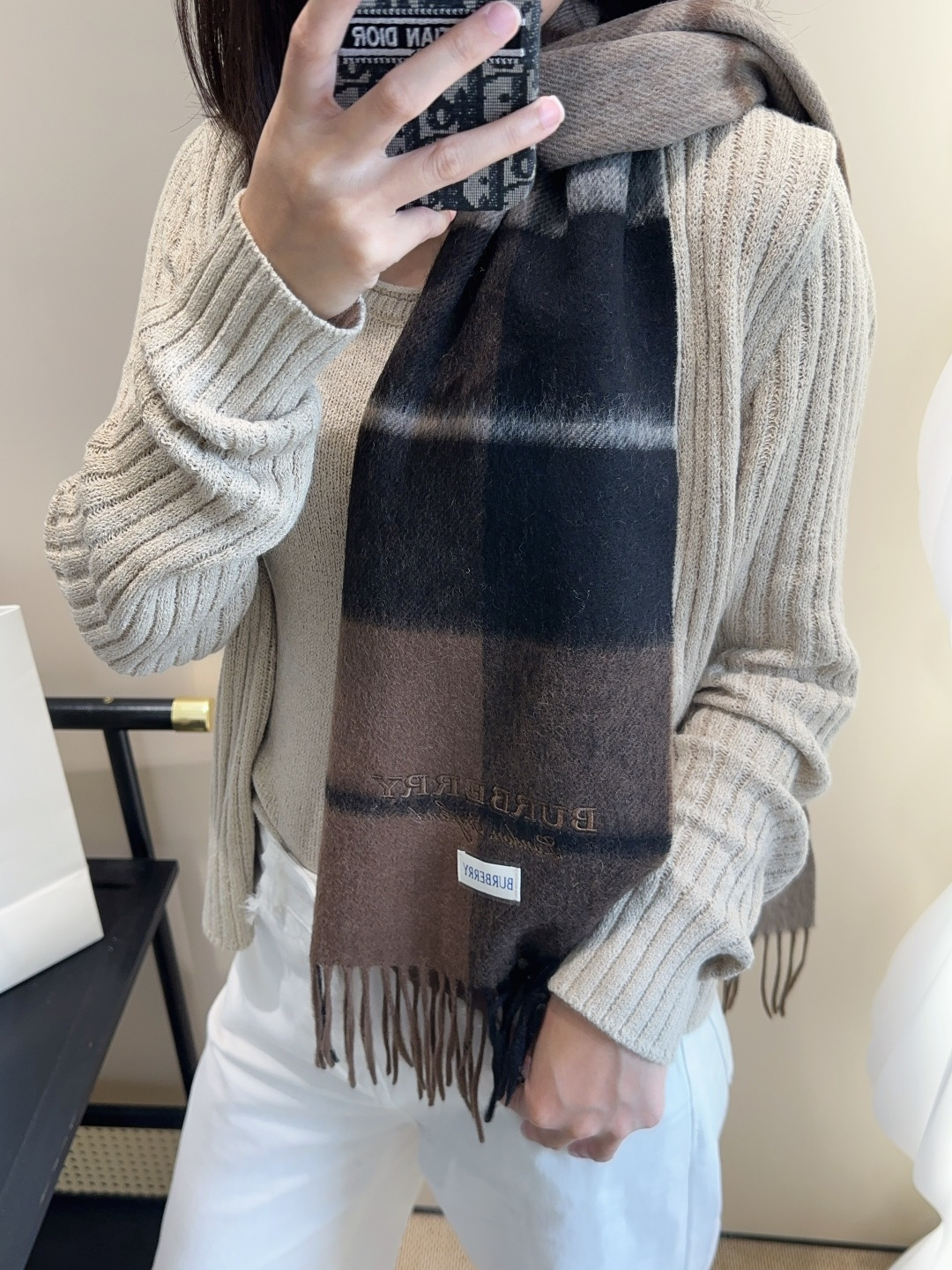 Burberry · 巴宝莉围巾❗️好看的要疯掉了，太有型太有魅力了❗️❗️非常斯文时尚的秋冬单品！真的