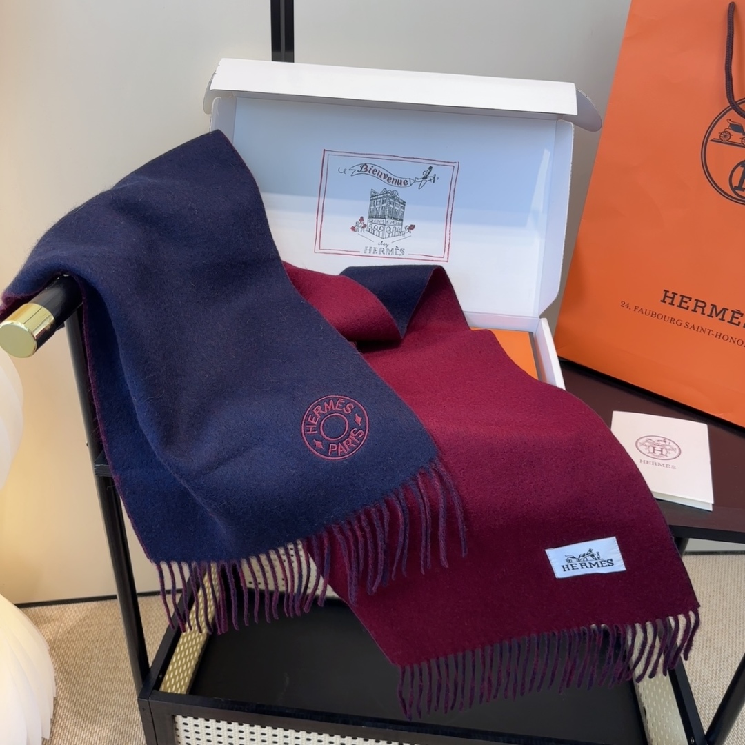 2025年Hermes · 爱马仕，难得一见的温柔配色，低调又不失优雅❗️】重点推荐❗️双边配色，一条围
