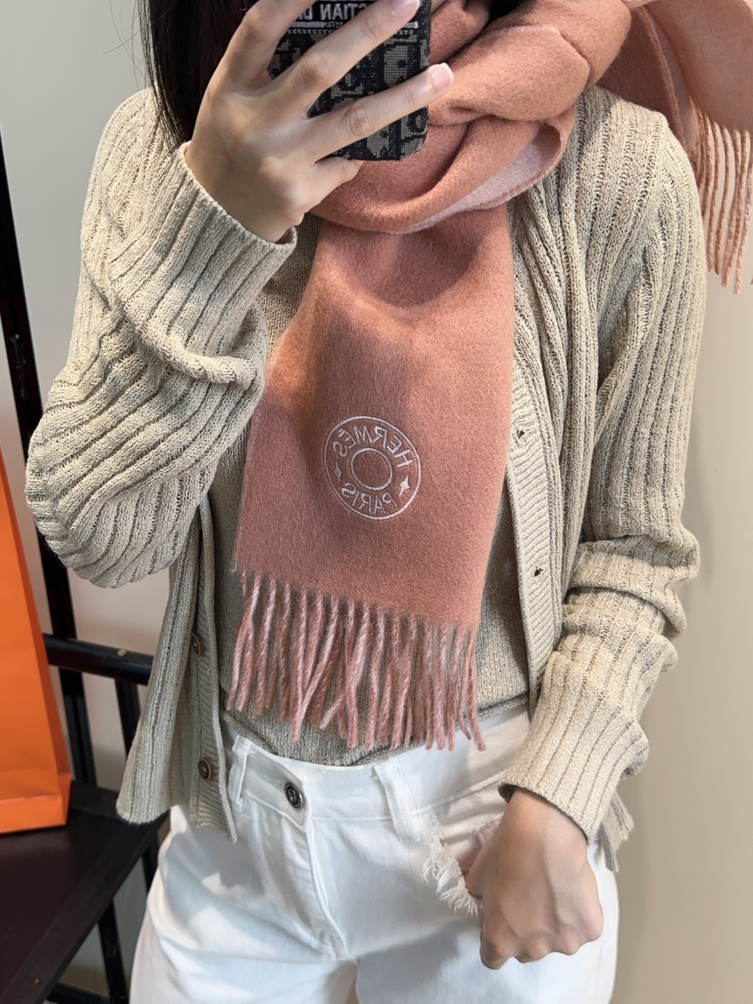 2025年Hermes · 爱马仕，难得一见的温柔配色，低调又不失优雅❗️】重点推荐❗️双边配色，一条围