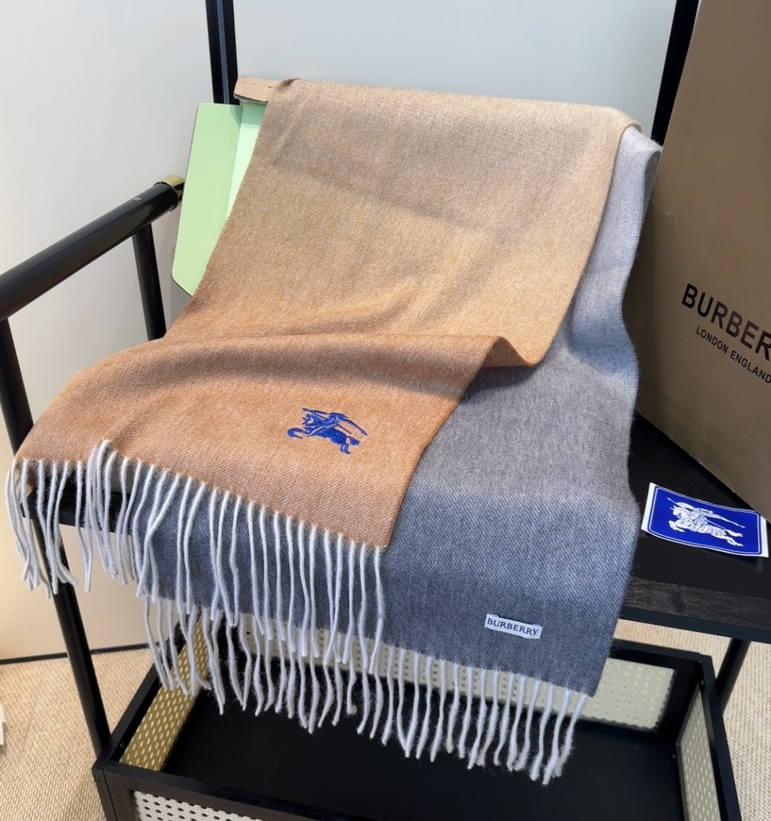 【▪️家属福利来了！！巴宝莉高端重磅男士围巾！】怒赞推荐，激动~！！下手绝对要快，同步专柜，最高端的男士