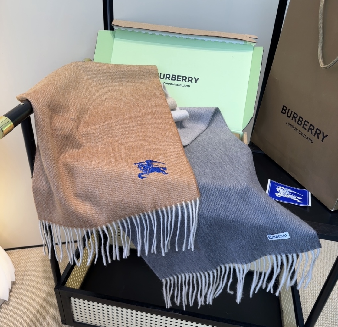 【▪️家属福利来了！！巴宝莉高端重磅男士围巾！】怒赞推荐，激动~！！下手绝对要快，同步专柜，最高端的男士