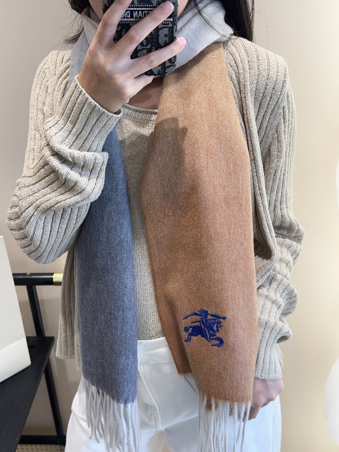 【▪️家属福利来了！！巴宝莉高端重磅男士围巾！】怒赞推荐，激动~！！下手绝对要快，同步专柜，最高端的男士