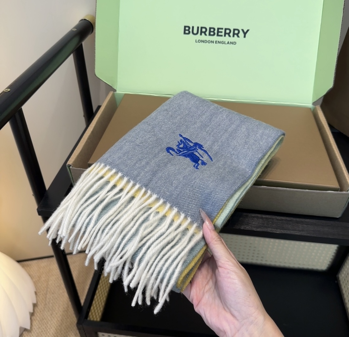 【▪️家属福利来了！！巴宝莉高端重磅男士围巾！】怒赞推荐，激动~！！下手绝对要快，同步专柜，最高端的男士