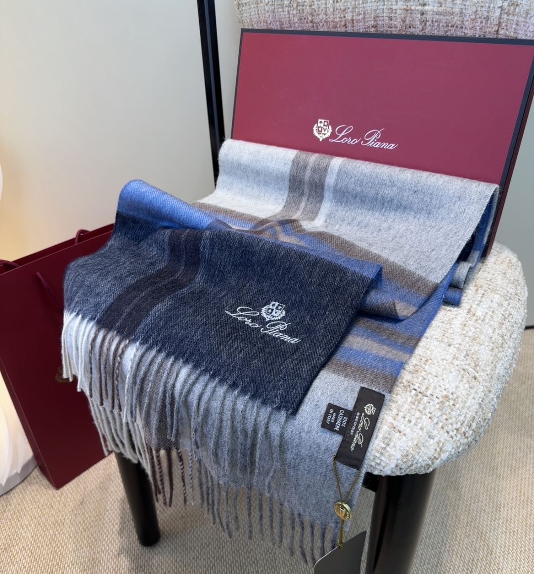 🆕Loro Piana · 【贸易公司尾单，极品山羊绒围巾披肩】送人自留都太高大上了😍重磅上新，爆款爆款