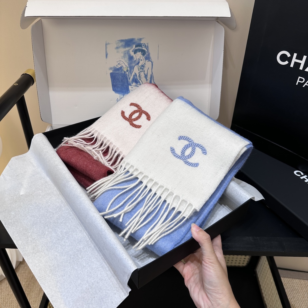 【▪Chanel · 香奈儿难得一见的温柔配色，超级迷恋❗️气质低调恬静又不失优雅❗️】重点推荐❗️高级