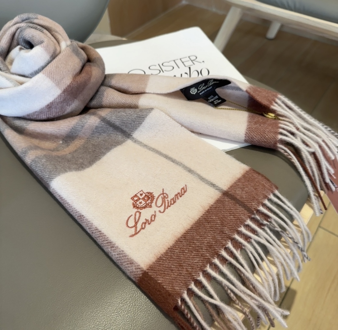 🆕Loro Piana · 【贸易公司尾单，极品山羊绒围巾披肩】送人自留都太高大上了😍重磅上新，爆款爆款