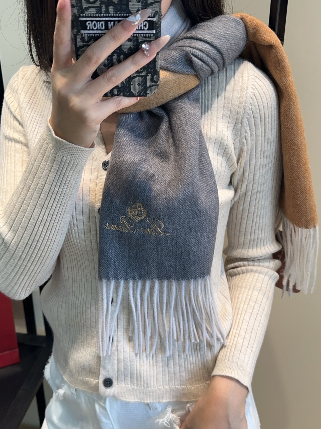 🆕Loro Piana · 【贸易公司尾单，极品山羊绒围巾披肩】送人自留都太高大上了😍重磅上新，爆款爆款