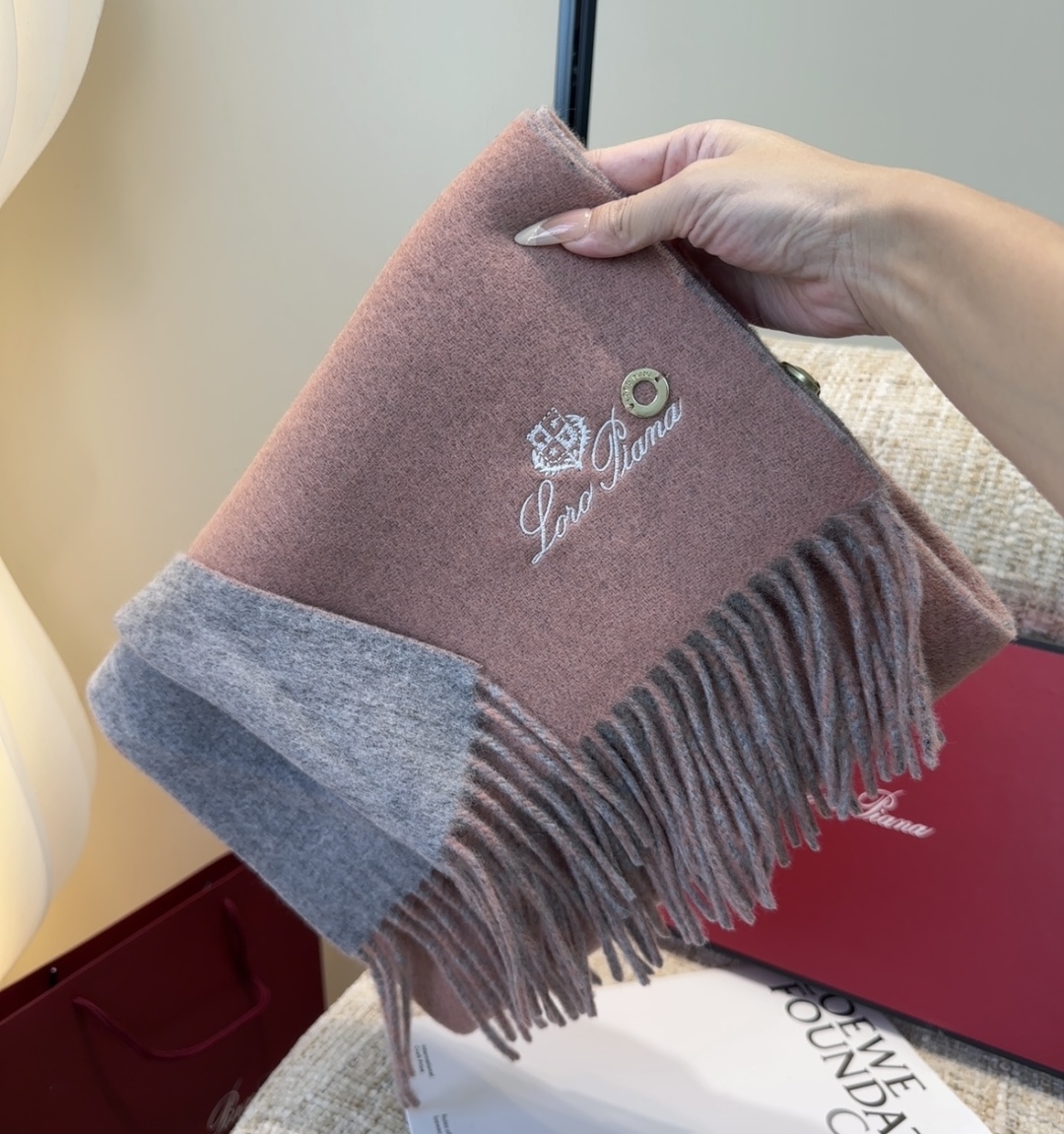 🆕Loro Piana · 【贸易公司尾单，极品山羊绒围巾披肩】送人自留都太高大上了😍重磅上新，爆款爆款