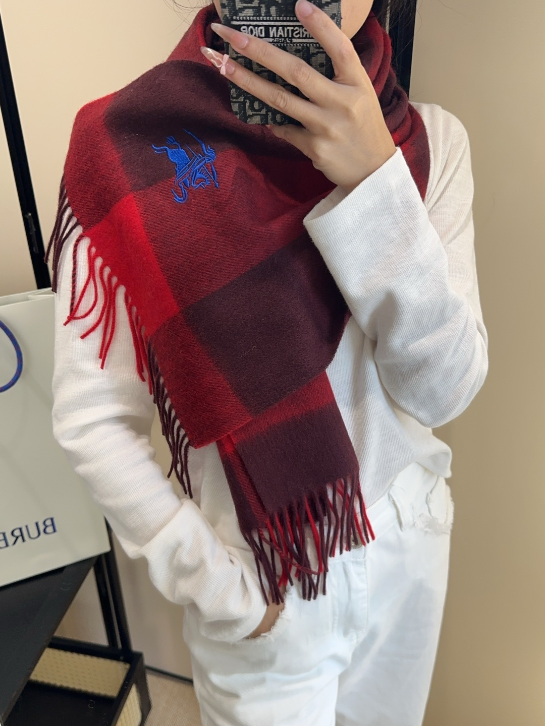 Burberry · 巴宝莉围巾❗️好看的要疯掉了，太有型太有魅力了❗️❗️非常斯文时尚的秋冬单品！真的