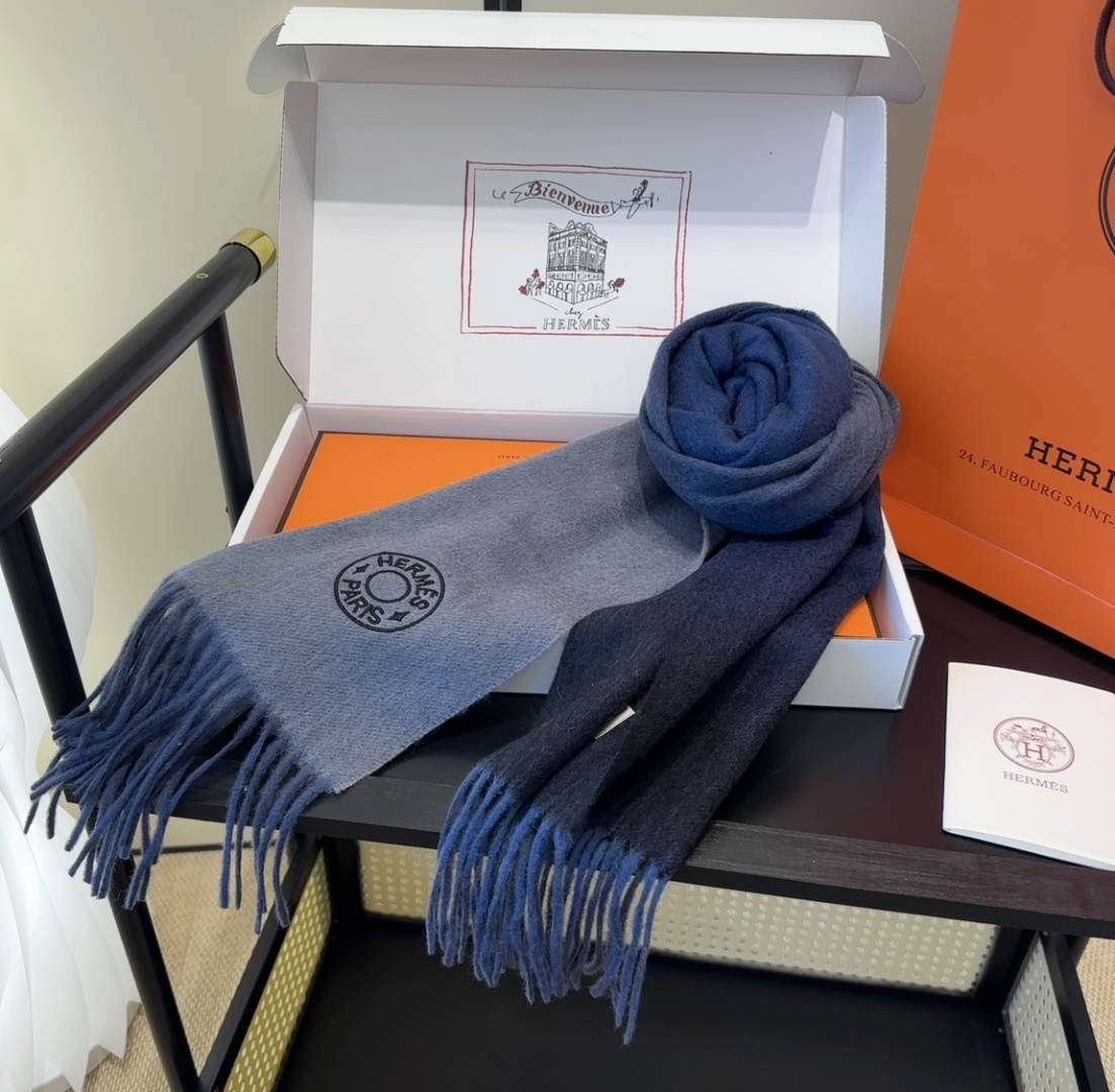 【▪️家属福利来了！！爱马仕高端重磅男士围巾！】怒赞推荐，激动~！！下手绝对要快，同步专柜，最高端的男士