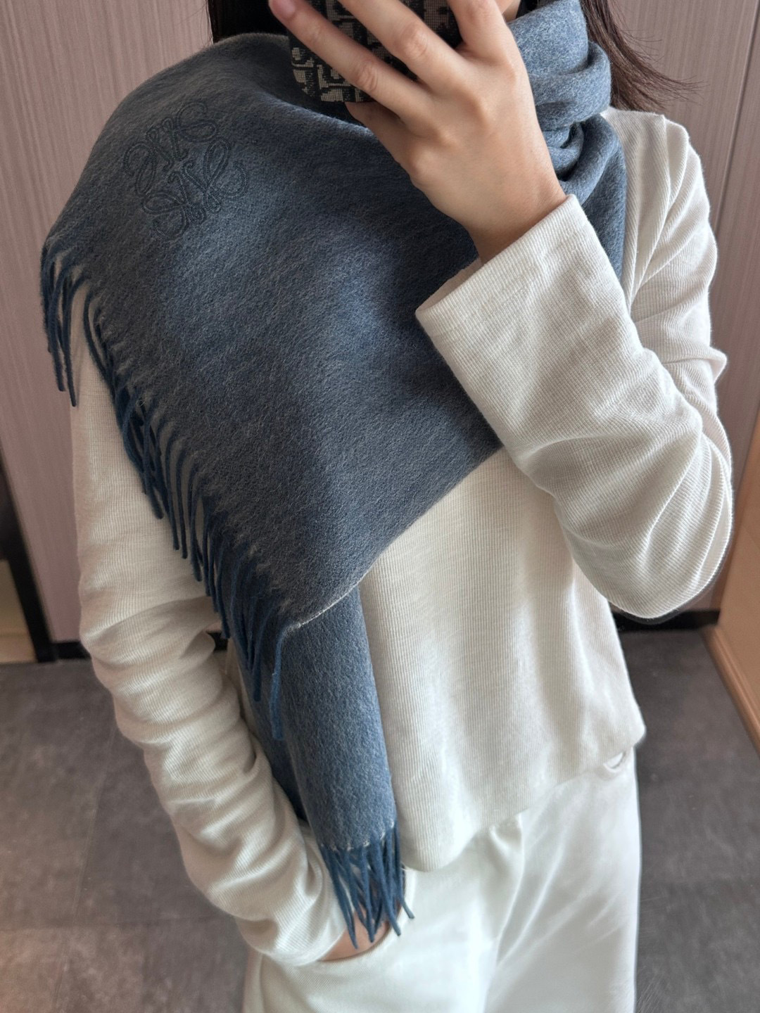 太美了😍罗意威 情侣款 美到要尖叫😱最新款🎊英伦欧美范儿 又是一款即时尚又实用的大围巾&长巾，🎆撞色的颜