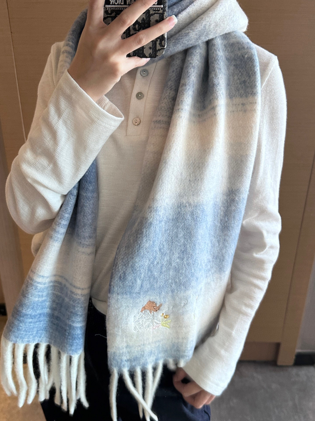 罗意威超美新款渐变马海毛围巾！超级推荐入手！】质感好货！主打的马海毛围巾~据说超难买哦！！打了好多次版！