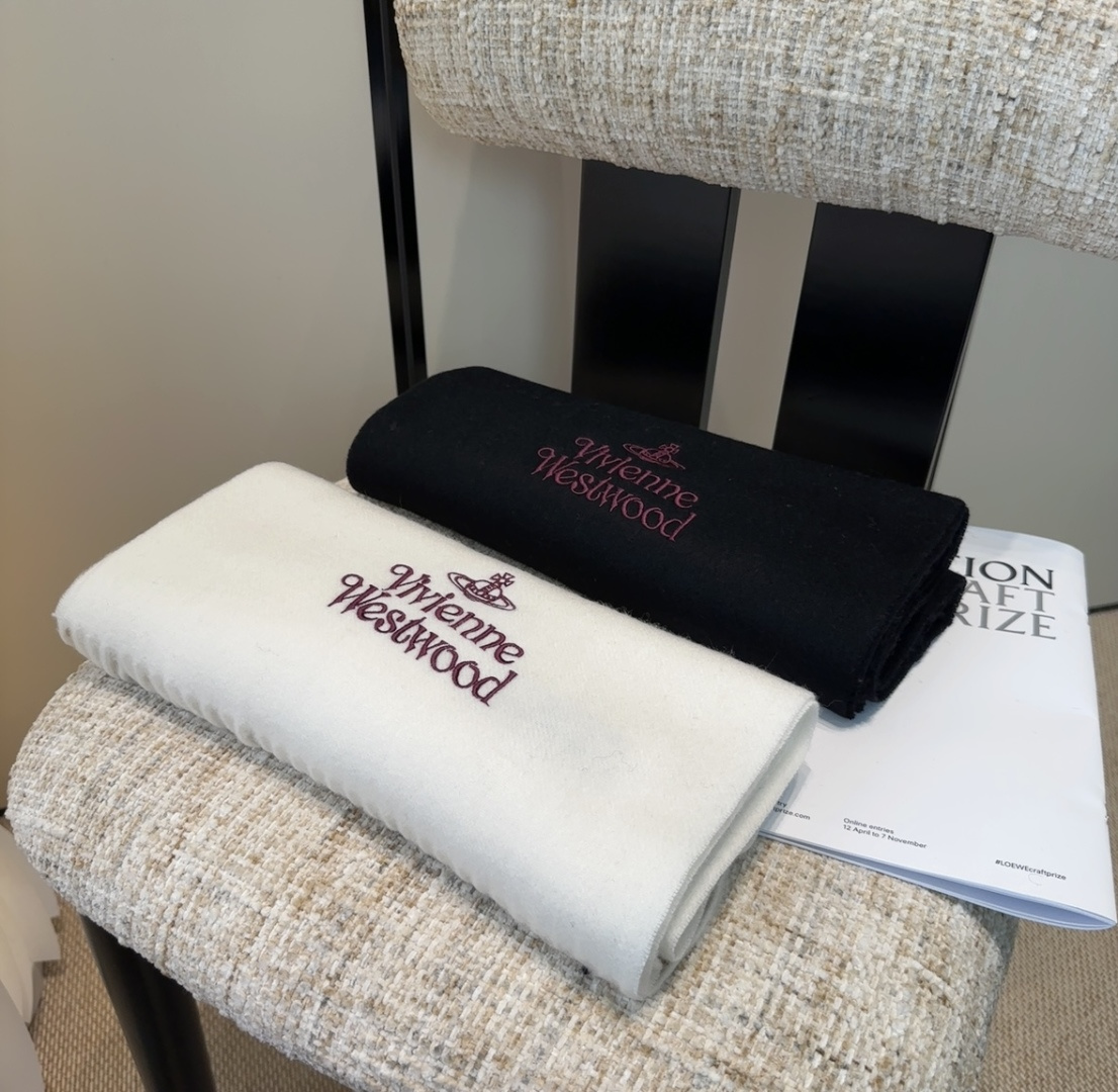 𝐕𝐢𝐯𝐢𝐞𝐧𝐧𝐞 𝐖𝐞𝐬𝐭𝐰𝐨𝐨𝐝🪐✨【薇薇安 · 西太后】极品山羊绒小围巾，送人自留都太高大上了😍重磅