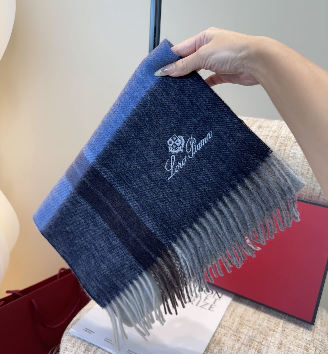 🆕Loro Piana · 【贸易公司尾单，极品山羊绒围巾披肩】送人自留都太高大上了😍重磅上新，爆款爆款