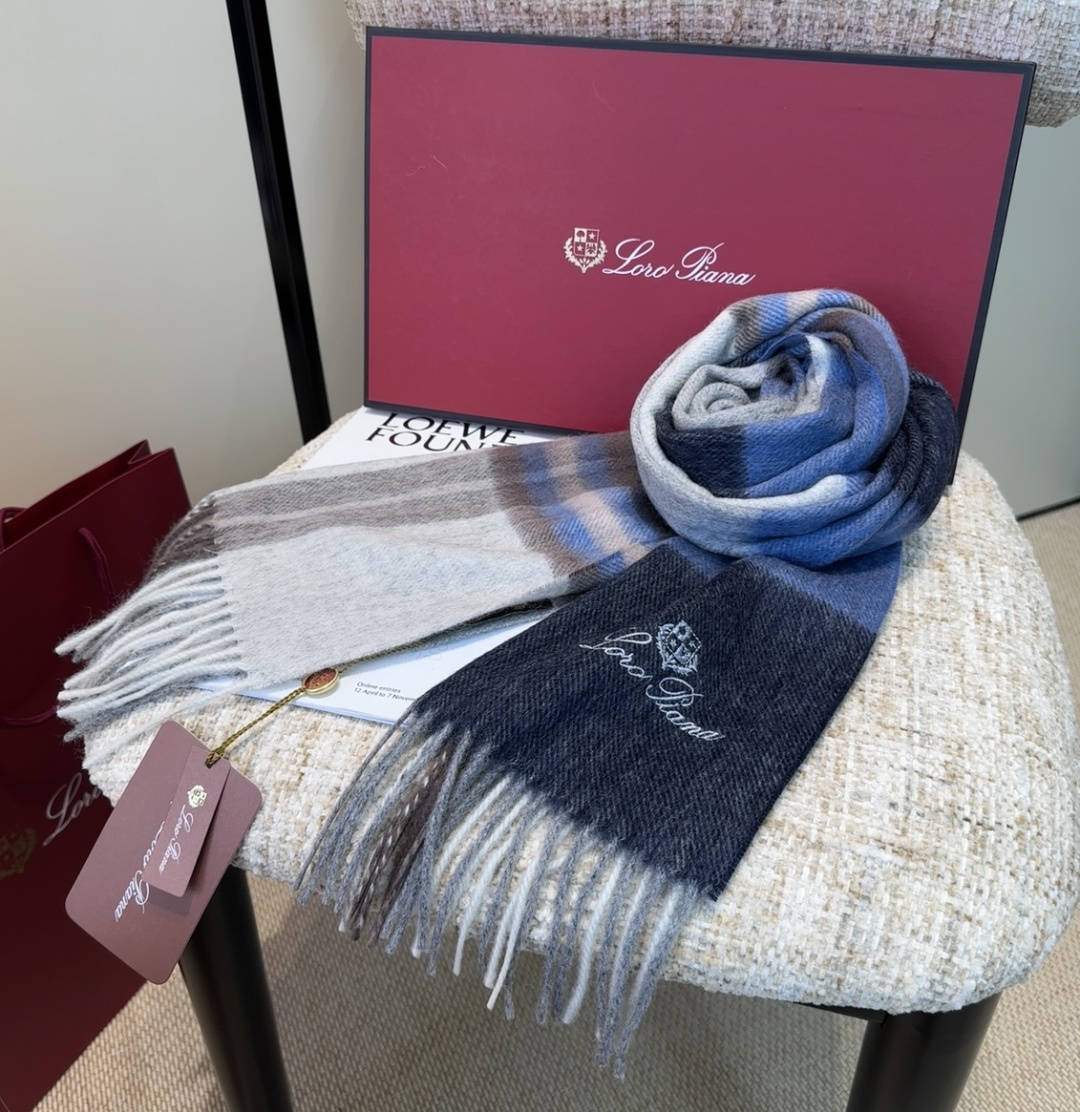 🆕Loro Piana · 【贸易公司尾单，极品山羊绒围巾披肩】送人自留都太高大上了😍重磅上新，爆款爆款